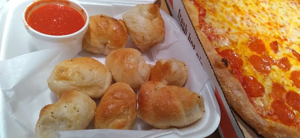 Garlic Knots with Marinara Sauce